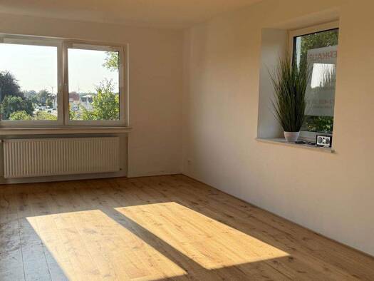 Wohnung zum Kauf 280.000 € 3,5 Zimmer 92 m² Uetersen 25436