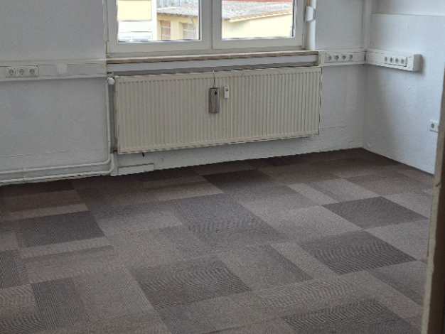 Büro zur Miete provisionsfrei 182 € 28 m² Bürofläche Zirndorf 90513