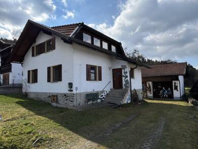 Einfamilienhaus zum Kauf 129.000 € 5 Zimmer 200 m² 696 m² Grundstück Neukirchen Neukirchen 93453