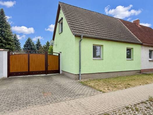 Doppelhaushälfte zum Kauf 89.900 € 3 Zimmer 57,5 m² 2.100 m² Grundstück Aken 06385