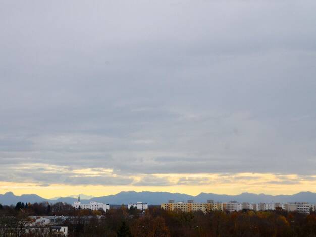 Studio zur Miete 1.080 € 1 Zimmer 30 m² frei ab 01.05.2026 Cosimastraße 232 Bogenhausen München 81927