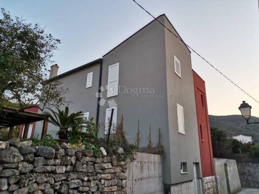 Haus zum Kauf 360.000 € 4 Zimmer 189 m² Vis Vis