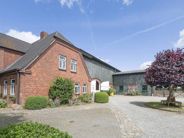 Einfamilienhaus zum Kauf 1.390.000 € 9 Zimmer 293 m² 30.000 m² Grundstück Bohmstedt 25853