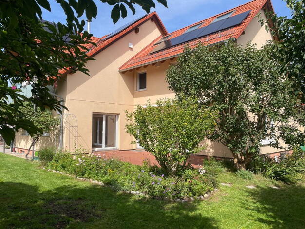 Wohnung zur Miete 2.790 € 6 Zimmer 180 m² EG frei ab 01.10.2025 Neugilching Gilching 82205