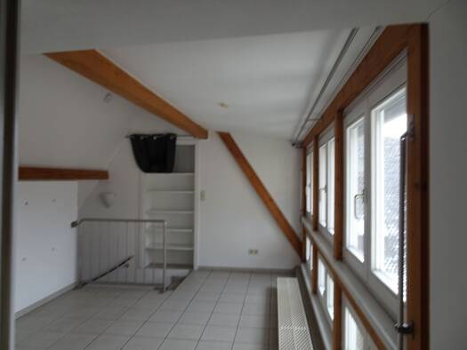 Wohnung zur Miete 590 € 2,5 Zimmer 65 m² Geschoss 2/3 frei ab sofort Forchheim 91301