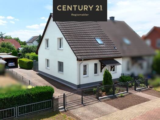 Doppelhaushälfte zum Kauf 249.000 € 4 Zimmer 115,4 m² 638 m² Grundstück Stendal 39576