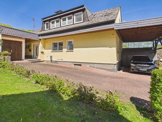 Einfamilienhaus zum Kauf 7 Zimmer 174 m² 460 m² Grundstück Bilstein Lennestadt 57368
