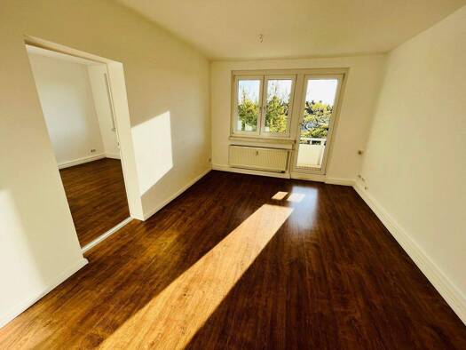 Wohnung zur Miete 436 € 2 Zimmer 49 m² EG Venise-Gosnat-Straße 11 Nord Brandenburg 14770