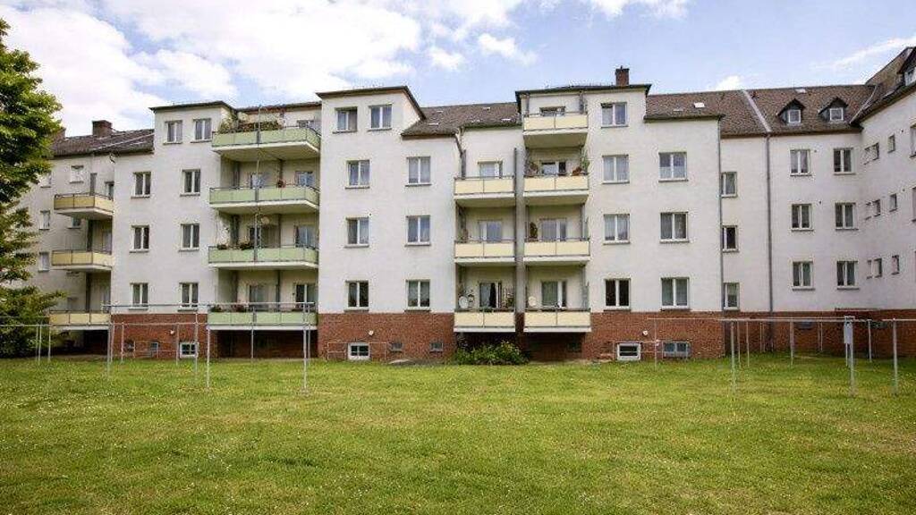 Wohnung zur Miete 274 € 2 Zimmer 52,9 m² Reinsdorfer Straße 70 Südvorstadt Plauen 08527