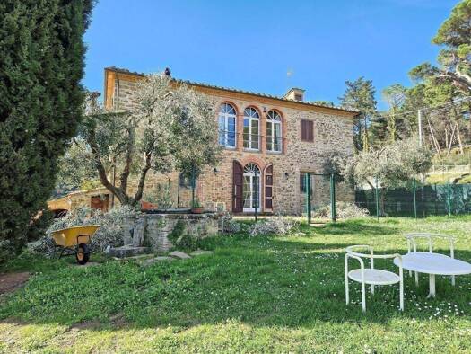 Rustico zur Versteigerung 870.000 € 220 m² 480.000 m² Grundstück Chianni 56034