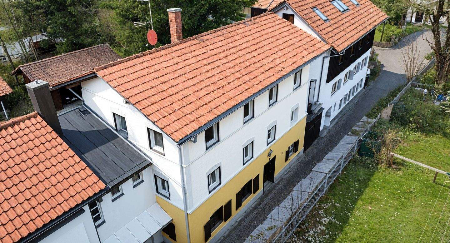 Immobilie in Laufen - Baugrundstück mit 2 genehmigten Einfamilienhäusern u. Bestandsobjekt in der Altstadt von Laufen - Bild 1