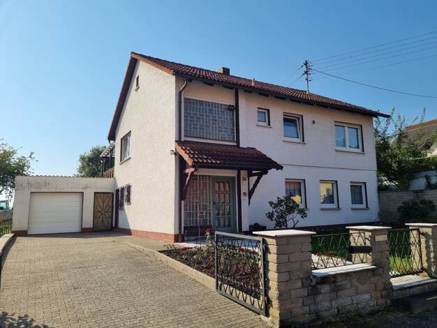 Einfamilienhaus zum Kauf 215.000 € 4 Zimmer 125 m² 1.557 m² Grundstück frei ab sofort Fitzendorf Burgpreppach 97496