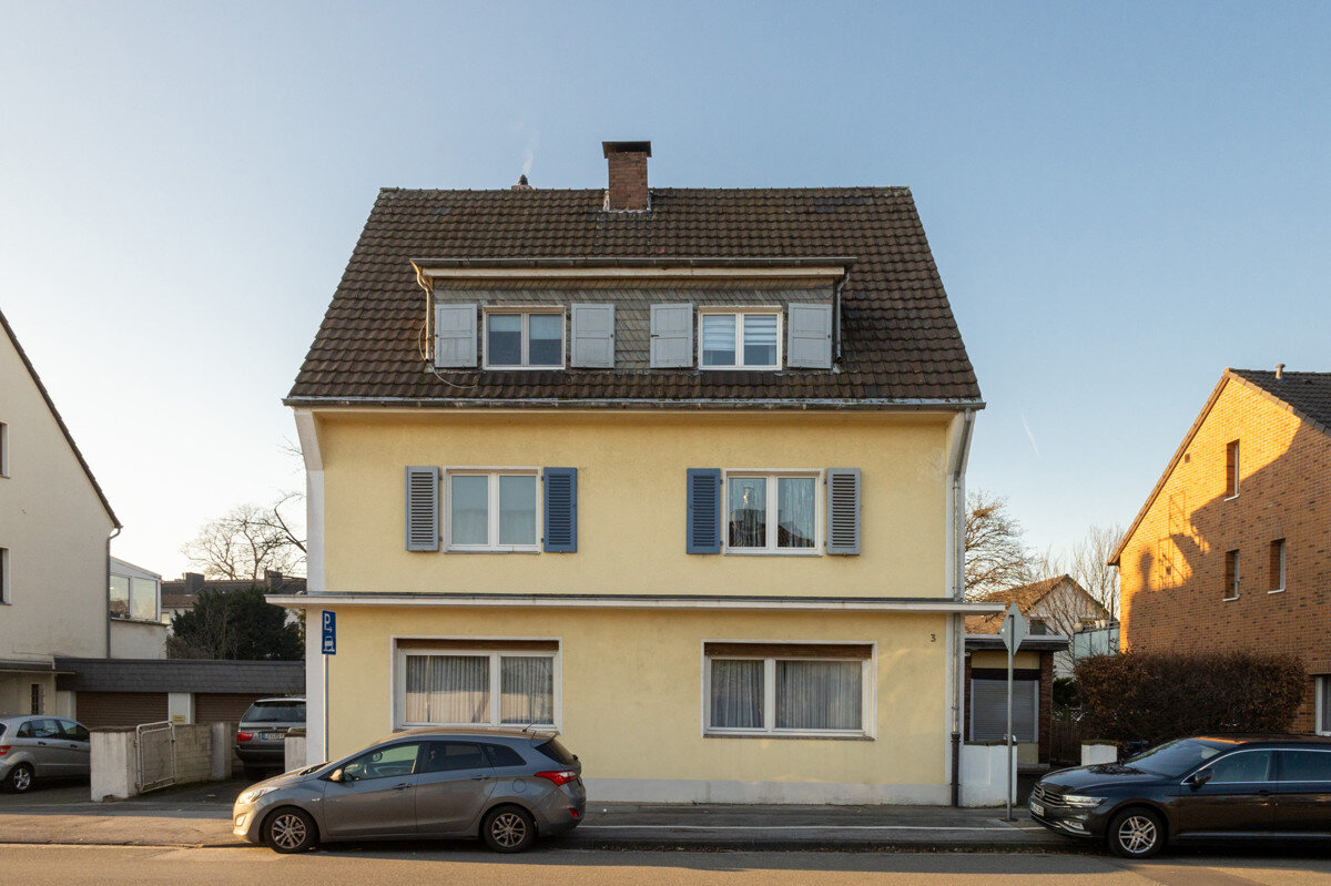 Mehrfamilienhaus zum Kauf 489.000 € 9 Zimmer 230 m²<br/>Wohnfläche 779 m²<br/>Grundstück Opladen Leverkusen 51379