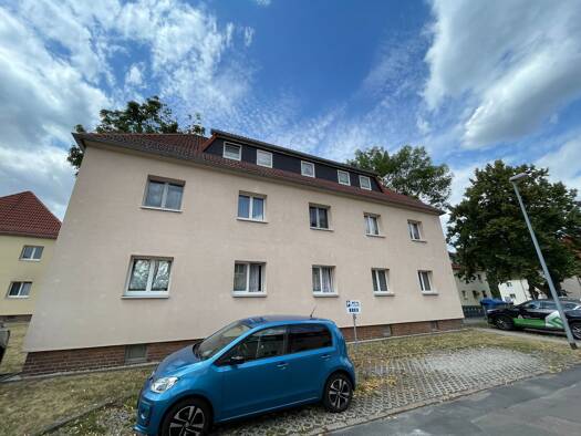 Wohnung zur Miete 410 € 3 Zimmer 64 m² EG Uhlandstraße 1 Zwenkau 04442