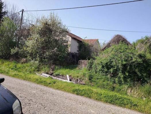 Einfamilienhaus zum Kauf 25.000 € 3 Zimmer 97 m² 2.820 m² Grundstück Daruvar 43500
