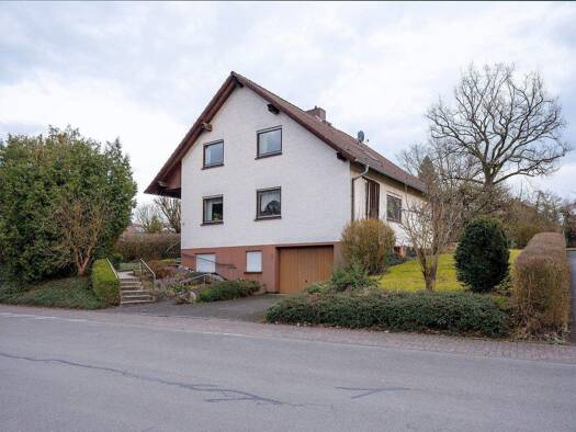 Mehrfamilienhaus zum Kauf 395.000 € 8 Zimmer 210 m² 870 m² Grundstück frei ab sofort Hofgeismar Hofgeismar 34369