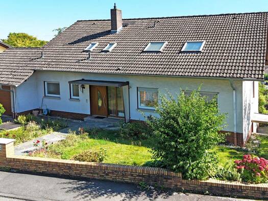 Einfamilienhaus zum Kauf 595.000 € 8 Zimmer 275 m² 816 m² Grundstück Launsbach Wettenberg 35435
