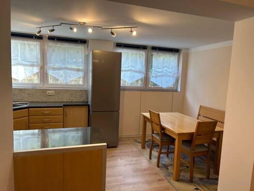 Wohnung zur Miete 385 € 1 Zimmer 55 m² frei ab sofort Leobschützer Straße 2 Lengenfeld Kümmersbruck 92245
