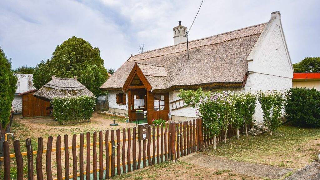 Einfamilienhaus zum Kauf provisionsfrei 170.800 € 2 Zimmer 50 m² 200 m² Grundstück Bei Keszthely 8360