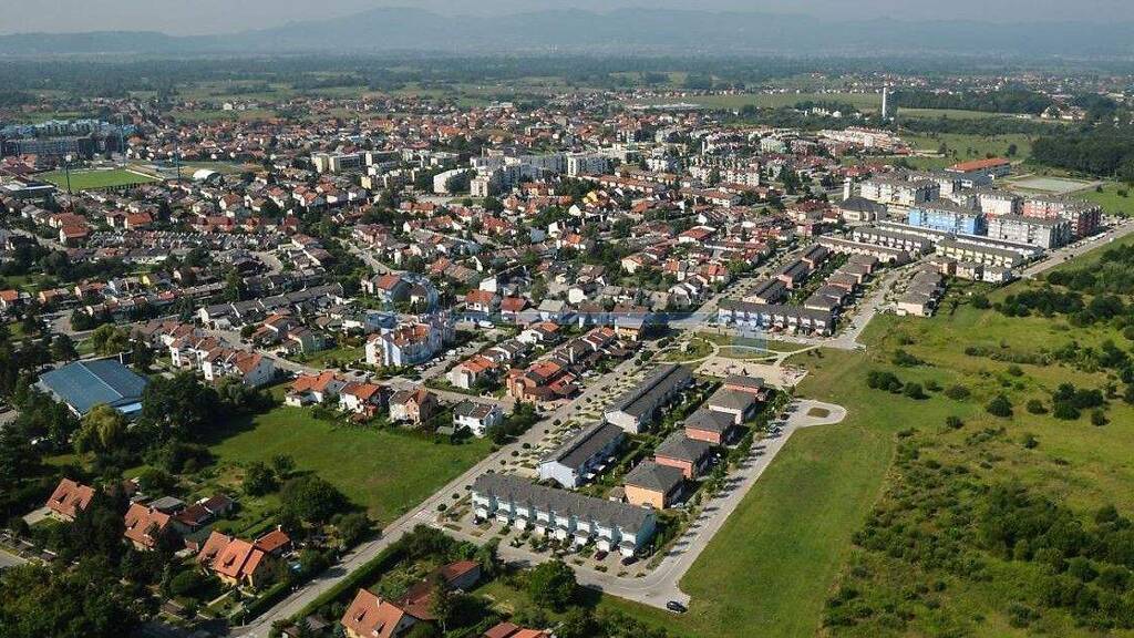 Grundstück zum Kauf 1.363.400 € Zapresic 10290