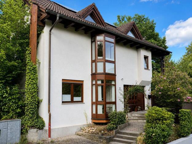 Einfamilienhaus zum Kauf provisionsfrei 929.000 € 6,5 Zimmer 285,4 m² 450 m² Grundstück Höchberg 97204