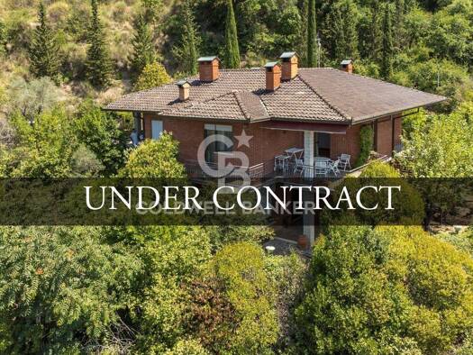 Haus zum Kauf 480.000 € 400 m² 1.120 m² Grundstück Gubbio 06024