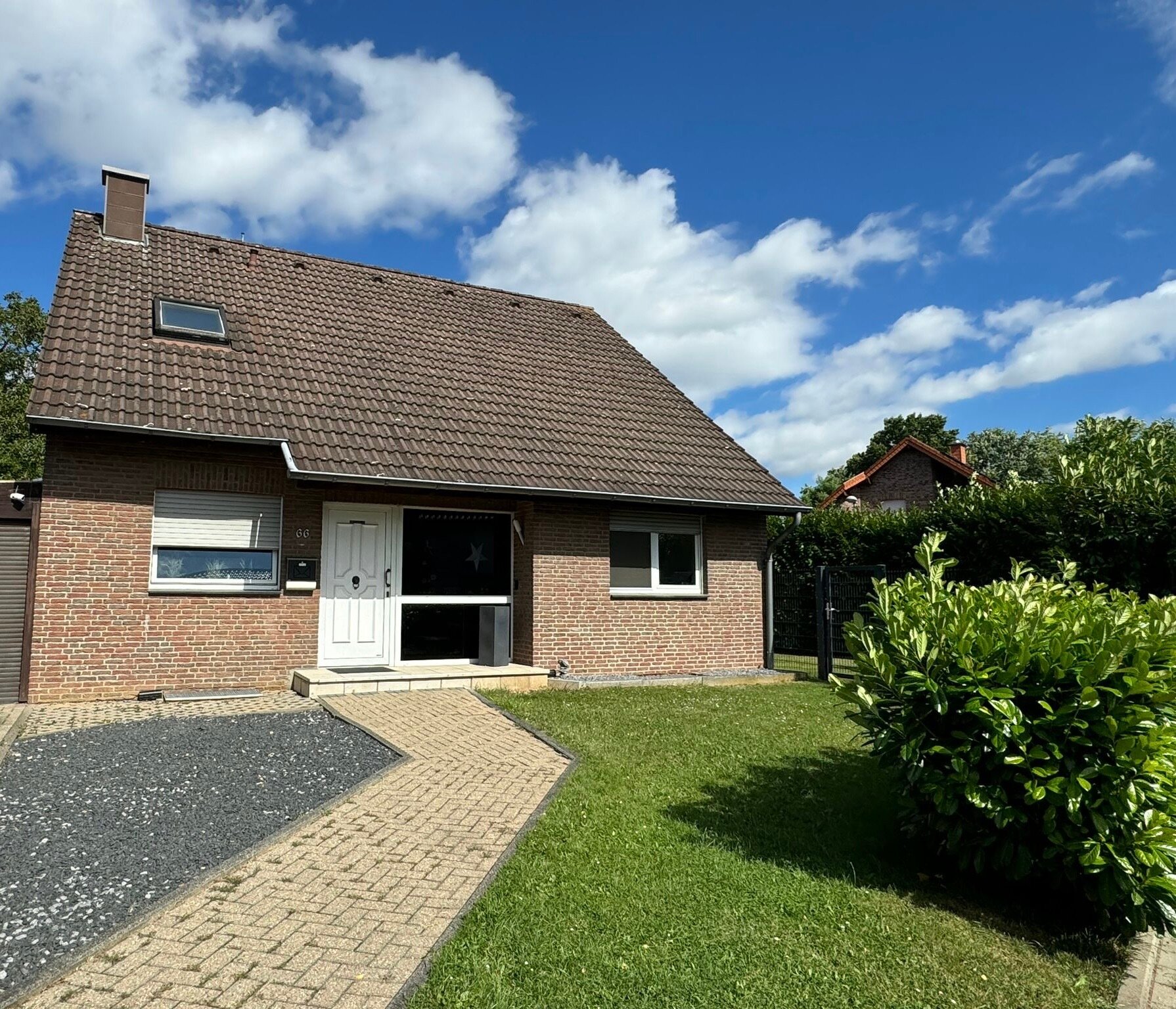 Einfamilienhaus zum Kauf provisionsfrei 438.000 € 6 Zimmer 145 m²<br/>Wohnfläche 555 m²<br/>Grundstück Hückelhoven Hückelhoven 41836