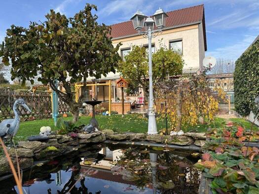 Doppelhaushälfte zum Kauf 175.000 € 4 Zimmer 96 m² 350 m² Grundstück Saalfeld Saalfeld/Saale 07318