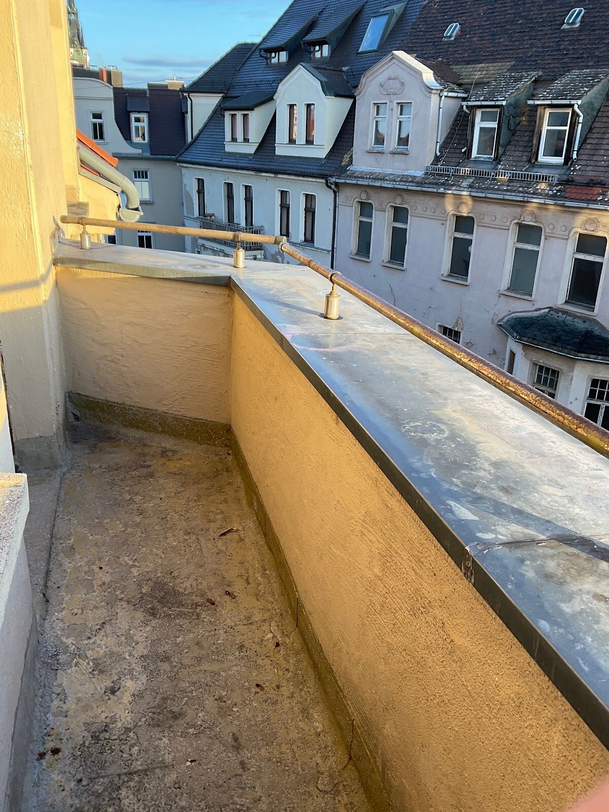 Wohnung zur Miete 679 € 4 Zimmer 99,7 m²<br/>Wohnfläche 4.<br/>Geschoss ab sofort<br/>Verfügbarkeit Rannische Straße 20 Altstadt Halle (Saale) 06108