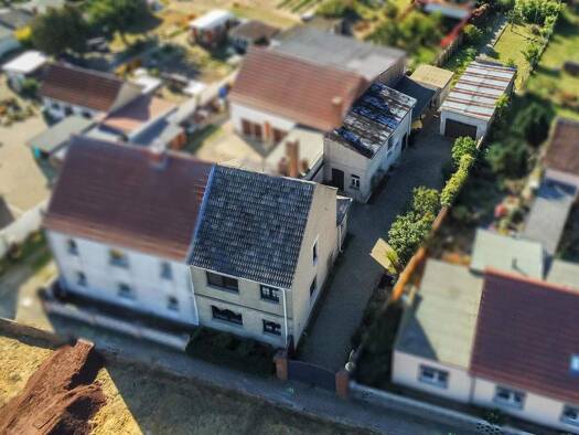 Doppelhaushälfte zum Kauf 99.000 € 3 Zimmer 110 m² 3.077 m² Grundstück Cobbel Tangerhütte 39517