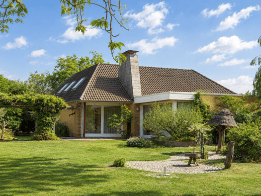 Bungalow zum Kauf 252.000 € 7 Zimmer 245 m² 2.990 m² Grundstück frei ab sofort Loxten Versmold 33775