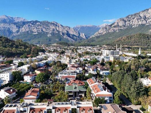 Einfamilienhaus zum Kauf 1.650.000 € 7 Zimmer 460 m² 446 m² Grundstück Antalya 07990
