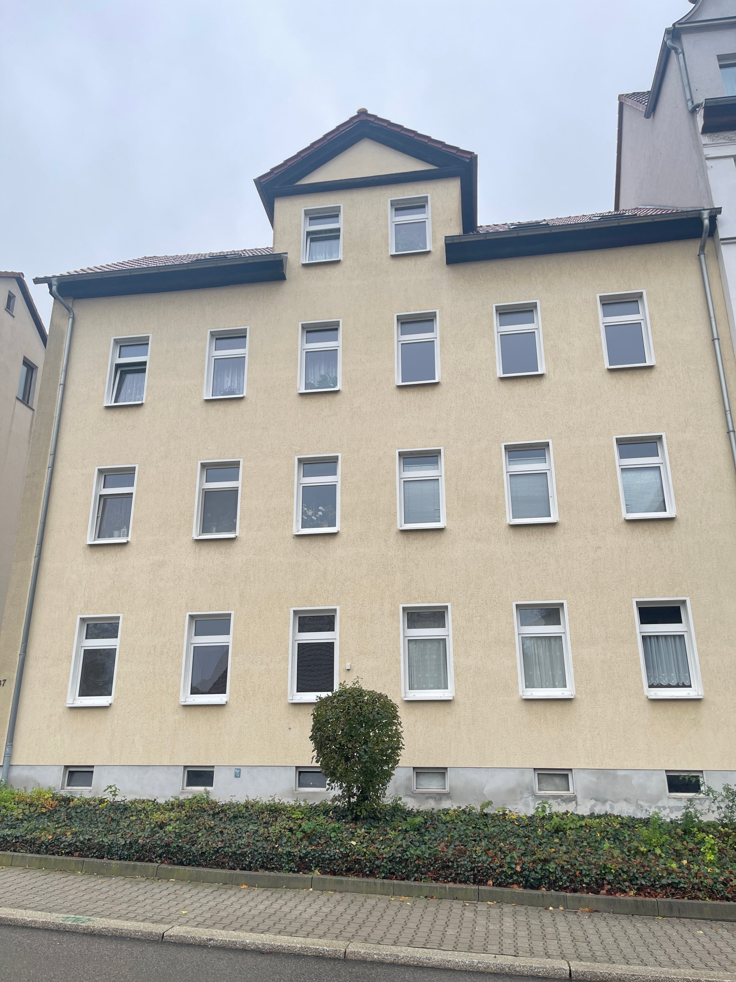 Wohnung zur Miete 230 € 2 Zimmer 45,4 m²<br/>Wohnfläche 2.<br/>Geschoss ab sofort<br/>Verfügbarkeit Paditzer Str. 37 Südvorstadt Altenburg 04600