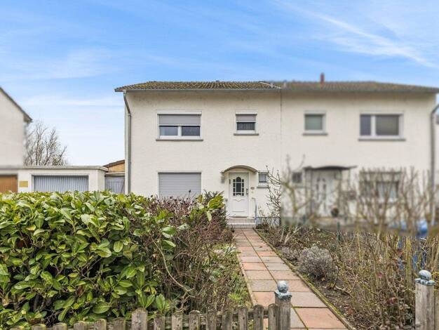 Doppelhaushälfte zum Kauf 320.000 € 4 Zimmer 96 m² 436 m² Grundstück Limburg Limburg an der Lahn 65549