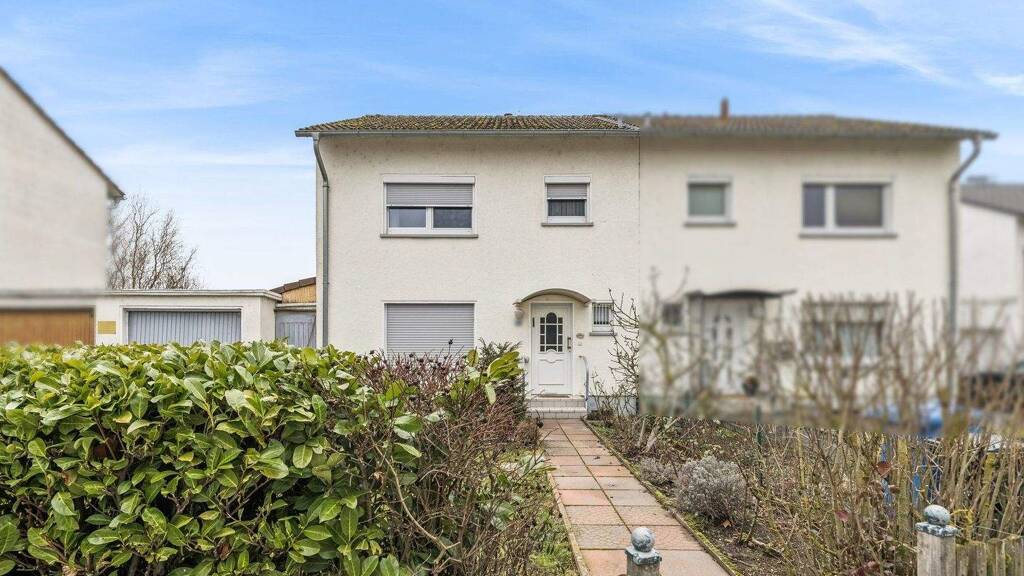 Doppelhaushälfte zum Kauf 320.000 € 4 Zimmer 96 m² 436 m² Grundstück Limburg Limburg an der Lahn 65549