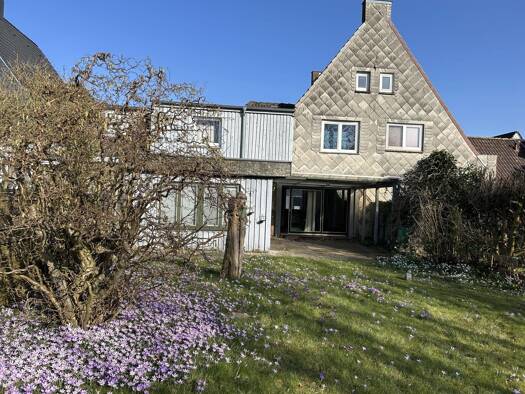 Doppelhaushälfte zum Kauf 169.000 € 5 Zimmer 108,9 m² 505 m² Grundstück Nordstadt Flensburg 24939