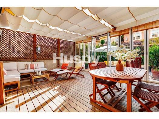 Reihenhaus zum Kauf 1.375.000 € 5 Zimmer 299 m² 160 m² Grundstück >Calle de la Bahía de Santander > Madrid 28042