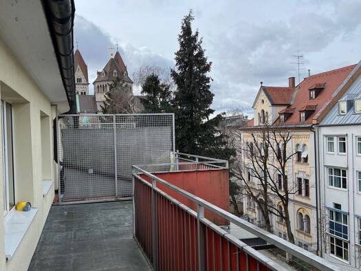 Wohnung zur Miete 2.290 € 2,5 Zimmer 81 m² Geschoss 4/5 frei ab 01.04.2026 Maxvorstadt München 80335