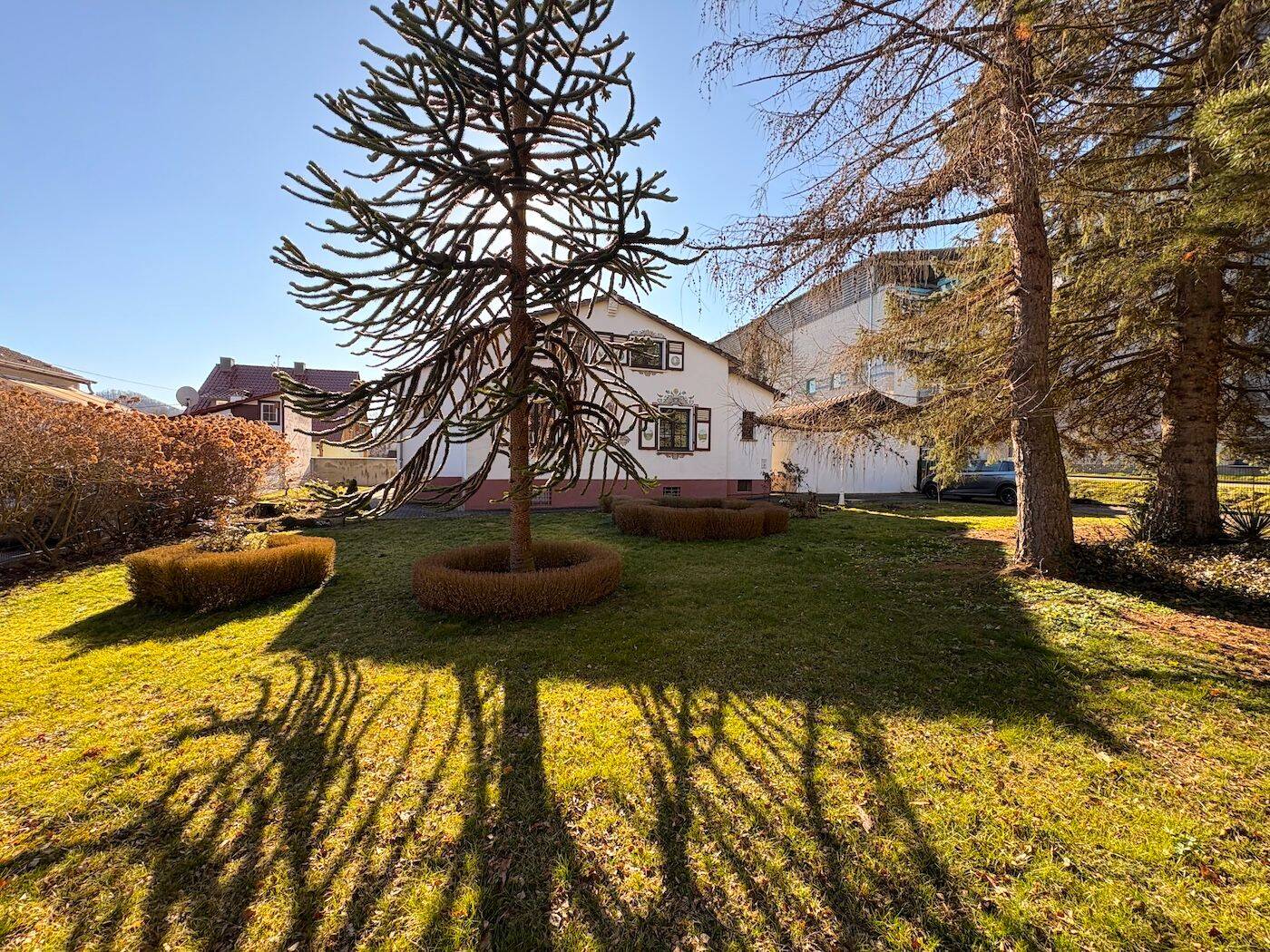 Immobilie in Eisenach - Charmantes Einfamilienhaus mit Entwicklungspotenzial in familienfreundlicher Lage - Bild 1