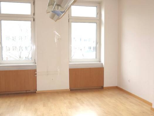 Bürofläche zur Miete 6,47 € 9 Zimmer 199,3 m² Bürofläche St. Pölten St. Pölten 3100