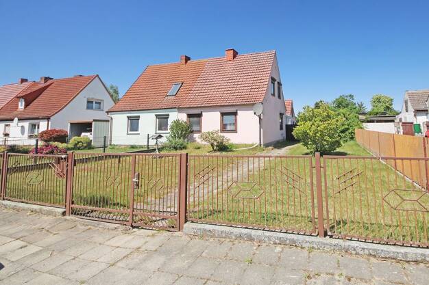 Haus zum Kauf 65.000 € 3 Zimmer 83 m² 786 m² Grundstück frei ab sofort Zahna Zahna-Elster 06895
