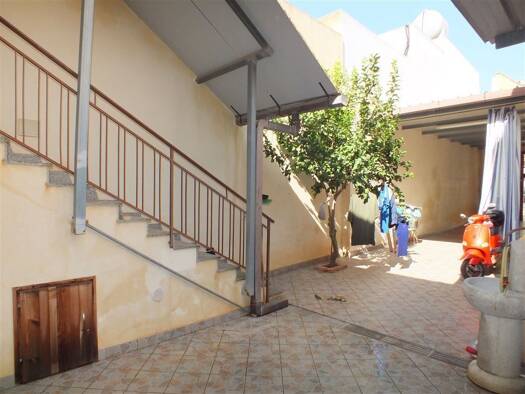 Einfamilienhaus zum Kauf provisionsfrei 50.000 € 4 Zimmer 100 m² 240 m² Grundstück frei ab sofort Campobello di Mazara 91021