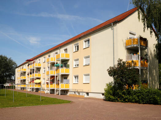 Wohnung zur Miete 377 € 3 Zimmer 58 m² 2. Geschoss Straße des Friedens 94 Merseburg 06217