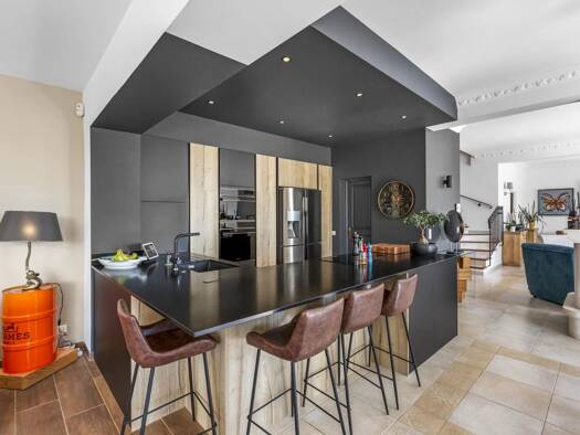 Einfamilienhaus zum Kauf 1.250.000 € 7 Zimmer 240 m² 15.000 m² Grundstück André Theuriet MONTAUROUX 83440