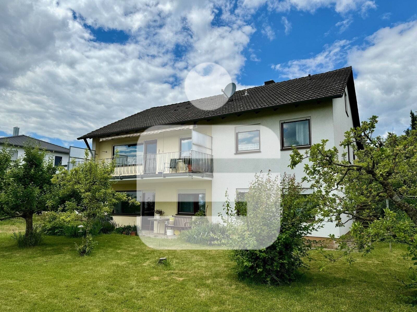 Mehrfamilienhaus zum Kauf 345.000 € 5 Zimmer 180 m²<br/>Wohnfläche 1.133 m²<br/>Grundstück Lonnerstadt Lonnerstadt 91475