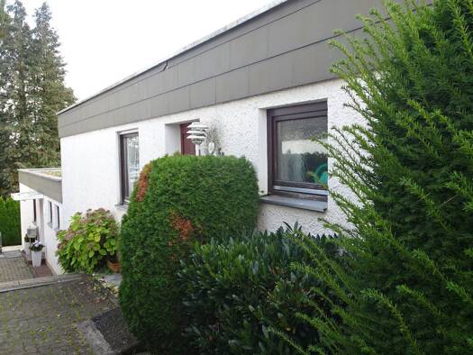 Bungalow zum Kauf provisionsfrei 498.000 € 4,5 Zimmer 119 m² 353 m² Grundstück Lengfeld Würzburg 97076