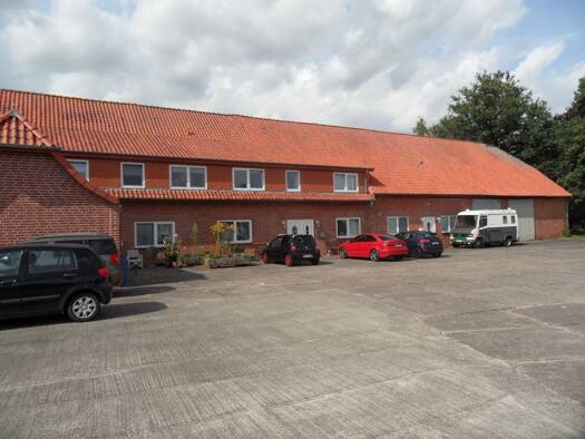 Haus zum Kauf 685.000 € 563 m² 2.500 m² Grundstück Riede 27339