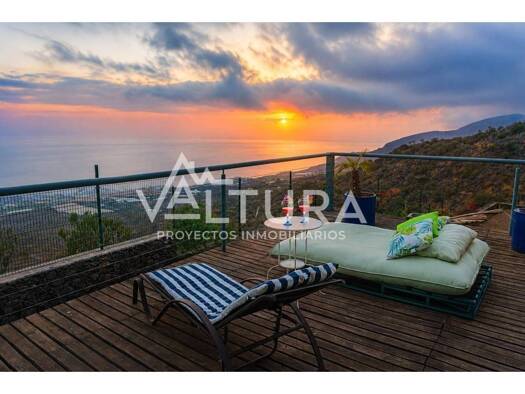 Chalet zum Kauf 880.000 € 4 Zimmer 220 m² 2.665 m² Grundstück Guía de Isora 38689