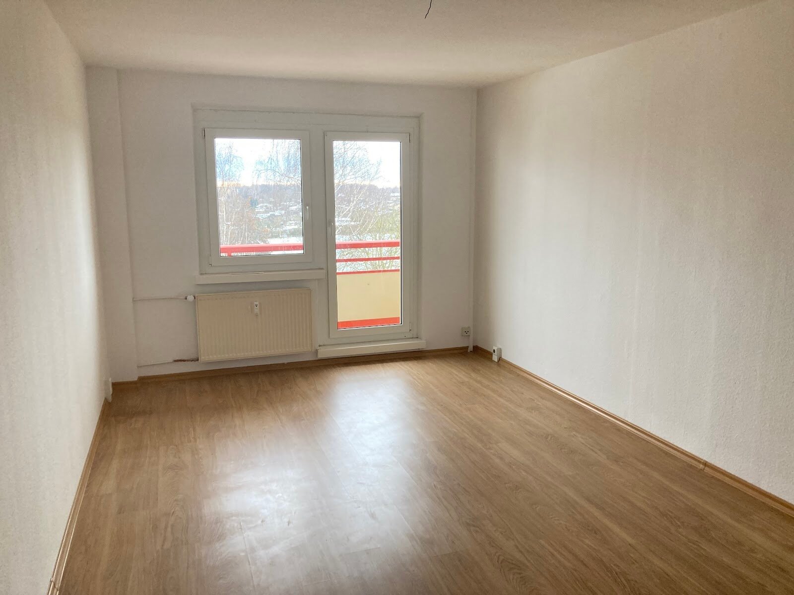 Wohnung zur Miete 543 € 4 Zimmer 90,3 m²<br/>Wohnfläche 3.<br/>Geschoss Birkholzer Weg 23 Meseberger Weg / Milchweg Magdeburg 39128