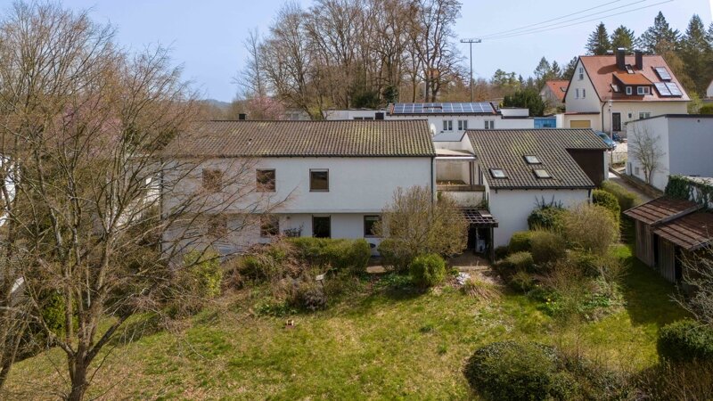 Einfamilienhaus zum Kauf 495.000 € 8 Zimmer 199 m²<br/>Wohnfläche 1.240 m²<br/>Grundstück Etterzhausen-Glockensiedlung Nittendorf 93152